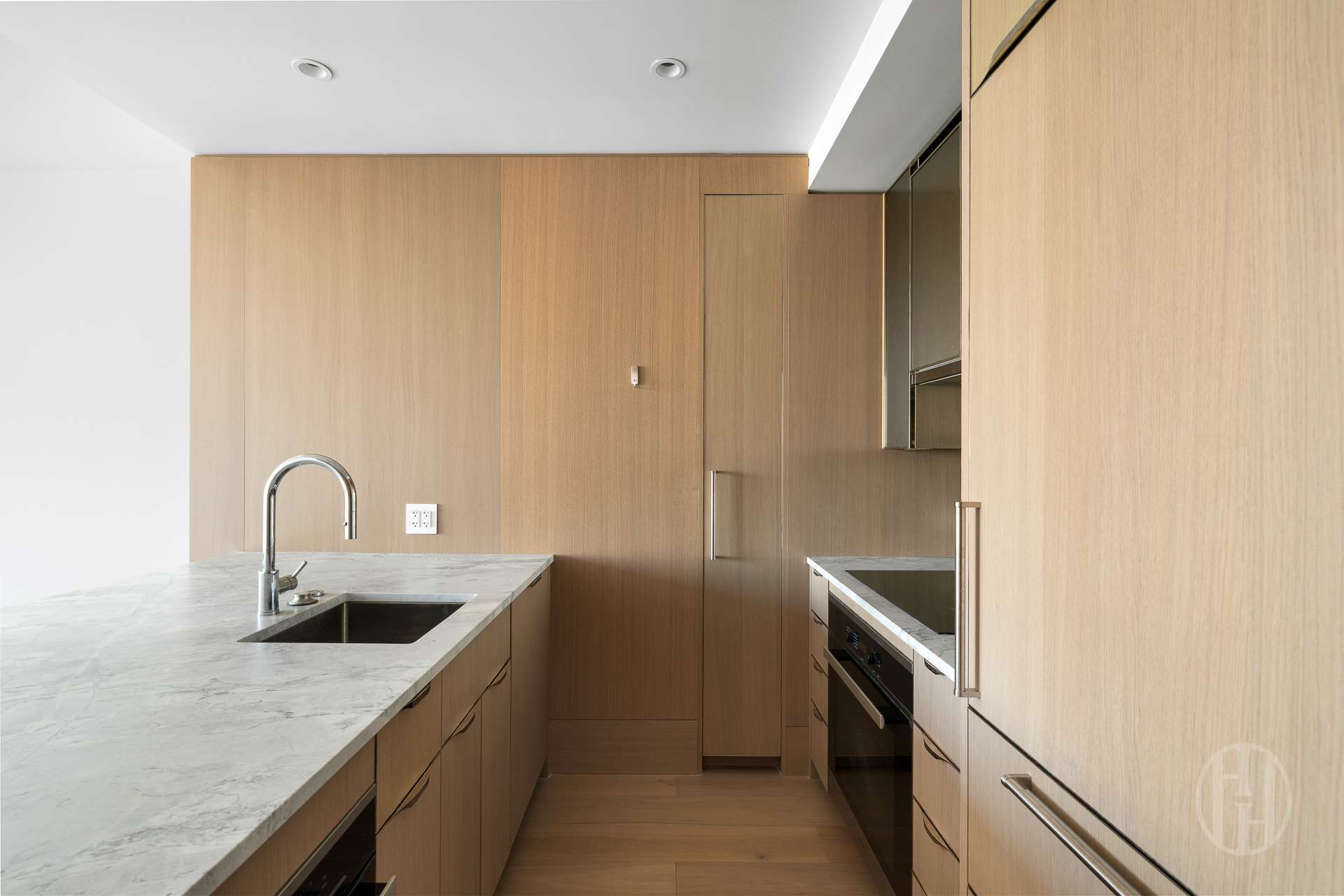Building Photo - 111 W 56th St