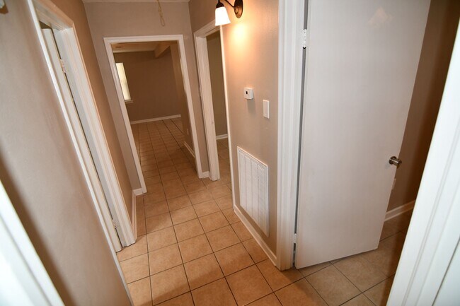 Building Photo - Must See!  Newly renovated, 3 bedroom, 1 bath home in Brownsfield off Plank Road