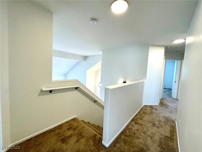 Building Photo - 1326 Pine Terrace Ct