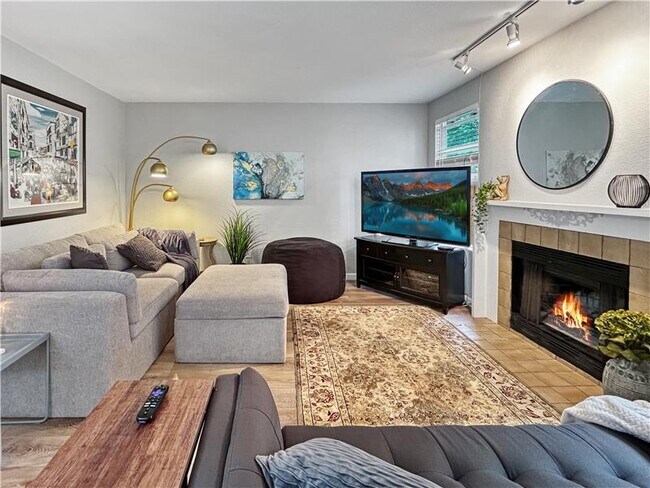 Building Photo - 13316 NE 137th Pl