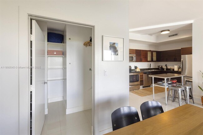 Building Photo - 3250 Grand Ave