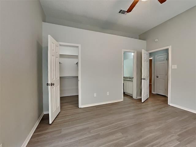 Building Photo - 12619 Summer Hill Dr