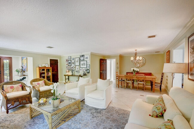 Building Photo - 6110 Ridge Ln