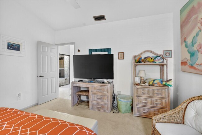 Building Photo - 22519 Esplanada Cir