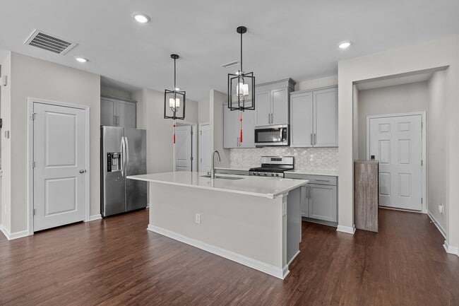 Building Photo - 1606 Clayfire Dr.