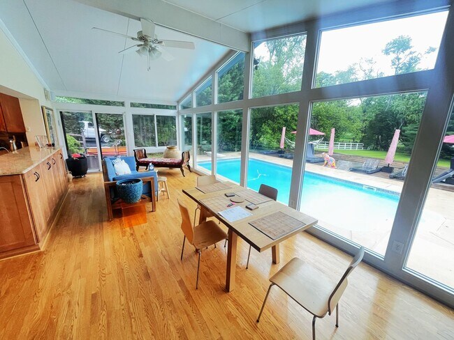 Building Photo - 13209 Lantern Hollow Dr