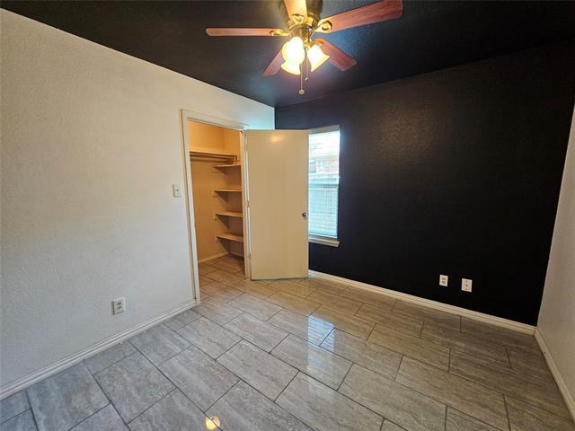 Building Photo - 1417 Paloma Dr