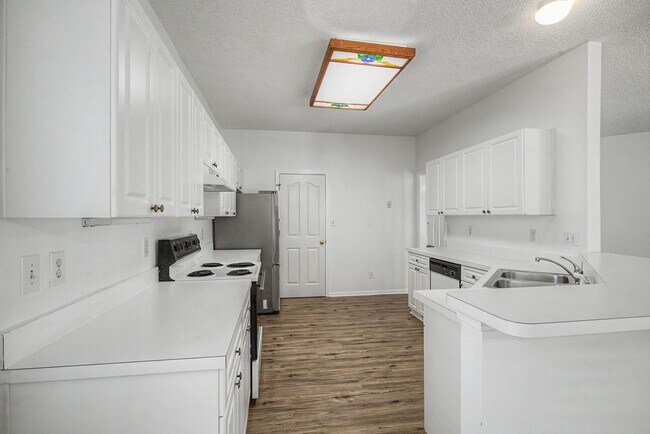 Building Photo - 960 Drivers Ln