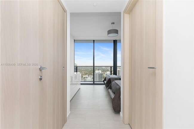 Building Photo - 1000 Brickell Plaza