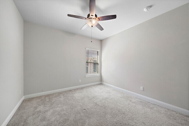 Building Photo - 4218 Davis Oak Dr