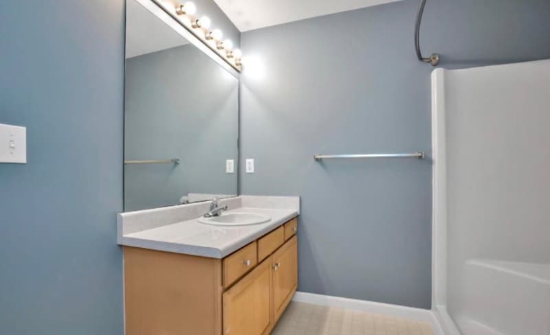 Building Photo - 28 Sweetland Ct