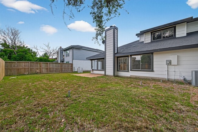 Building Photo - 12623 S Dairy Ashford Rd