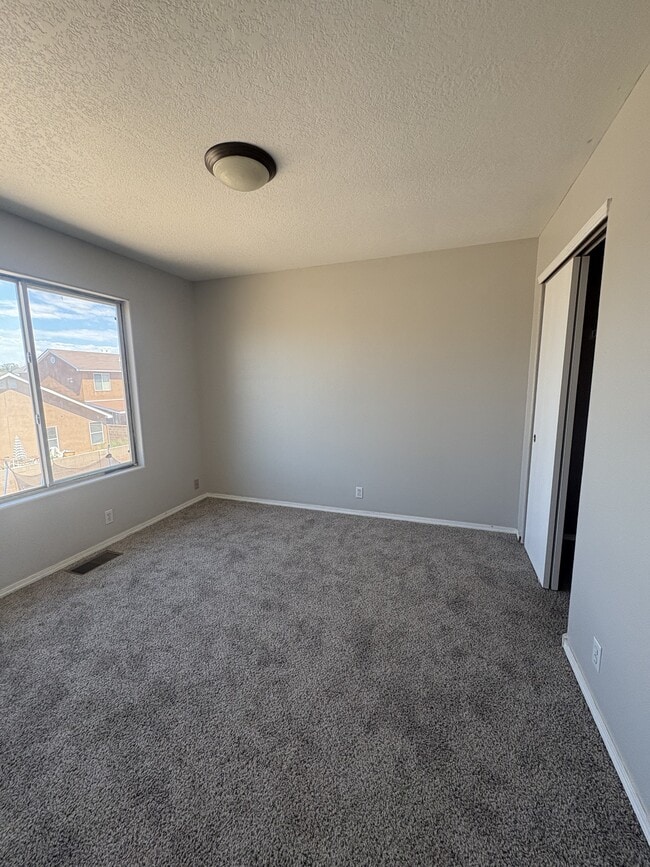 Building Photo - 1607 Costilla Rd