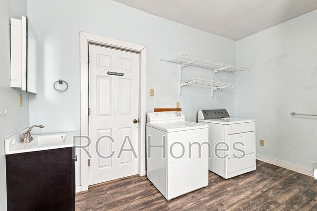 Building Photo - 1156 Fletcher Ave