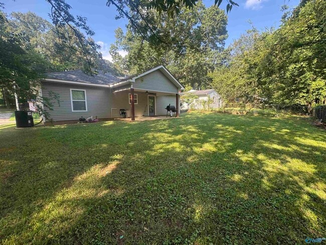Building Photo - 2117 Atkins Dr NW