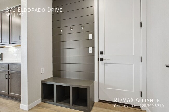 Building Photo - 872 Eldorado Dr