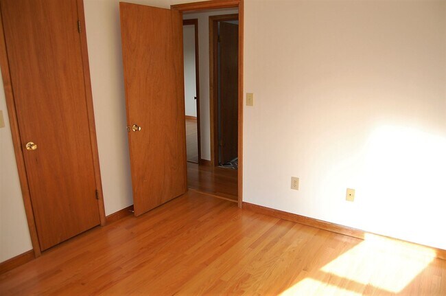Building Photo - Available for the 2026-2027 leasing term