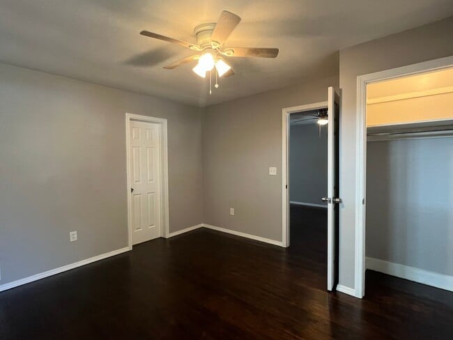 Building Photo - Tulsa: 3 bedroom house On A Private Road