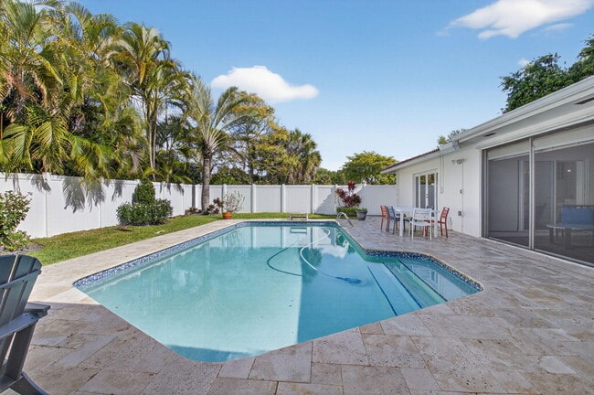 Building Photo - 1010 SW 2nd St