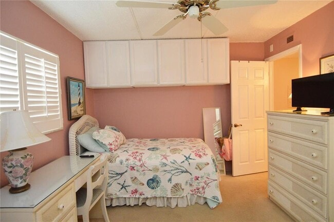 Building Photo - 12760 Indian Rocks Rd