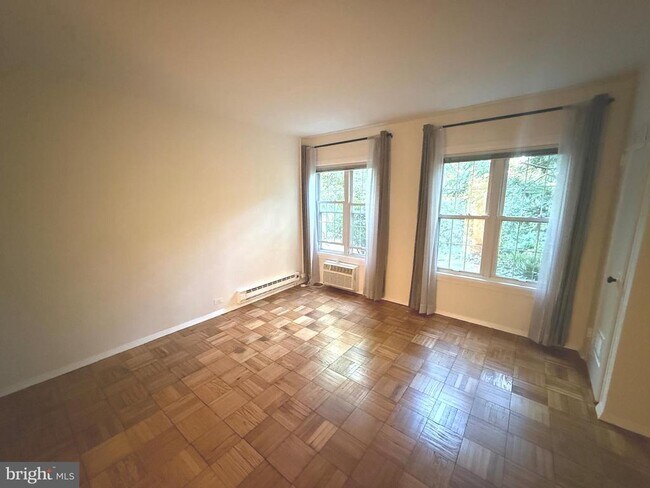 Building Photo - 1608 Mt Eagle Pl