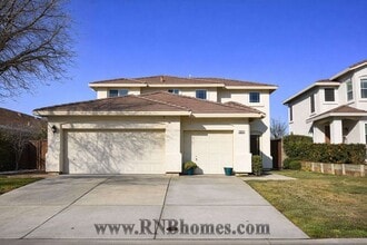 Building Photo - 1000 Cameron Dr