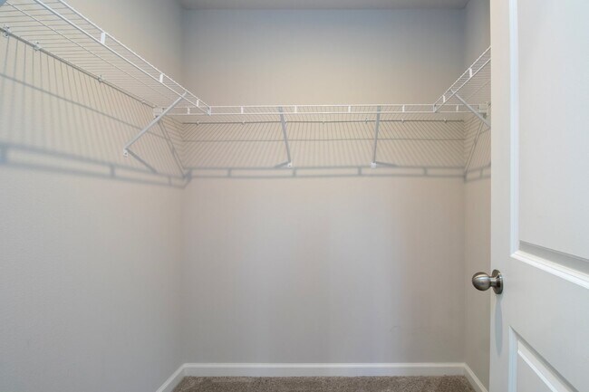 Building Photo - Stunning 3 Bed Townhouse for Rent in Lakewood Ranch! Spacious, Modern, and Move-In Ready!