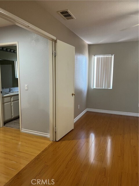 Building Photo - 13991 Silver Creek Way