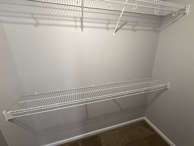 Building Photo - 112 Tanbark Dr