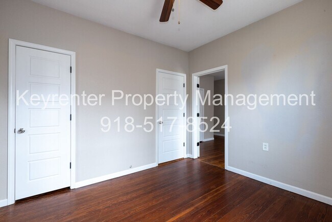 Building Photo - 1607 N Lewis Pl