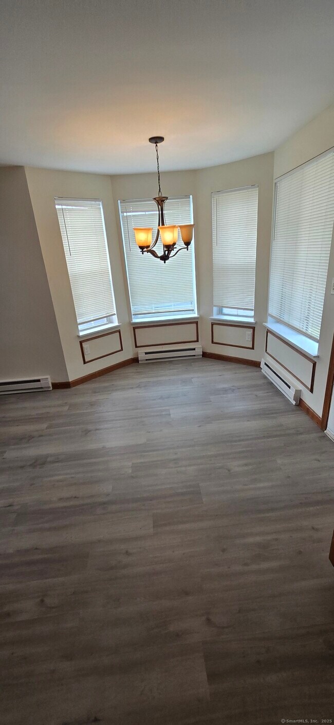 Building Photo - 106 Wakelee Rd