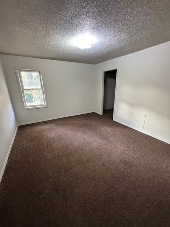 Building Photo - 1344 Huestis Ave