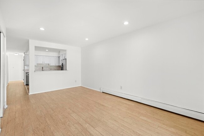 Building Photo - 95A Ferry St