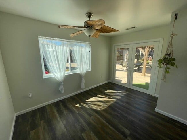 Building Photo - 2103 Starburst Ln