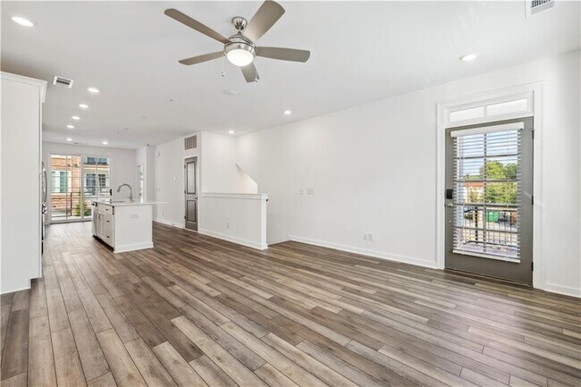 Building Photo - 432 Burton Dr