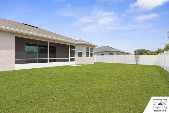 Building Photo - 12 Lysander Ln