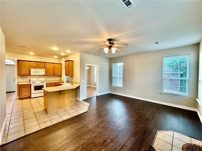 Building Photo - 2846 Eaglecrest Cir