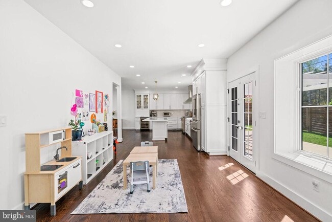 Building Photo - 6202 Massachusetts Ave