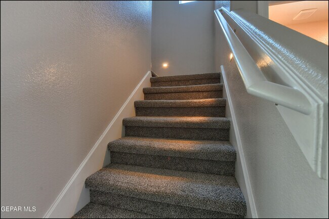 Building Photo - 12868 Star Gaze Ave