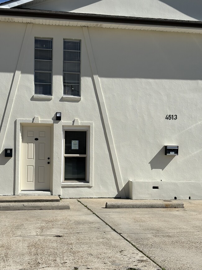 Building Photo - 4513 Tabony St