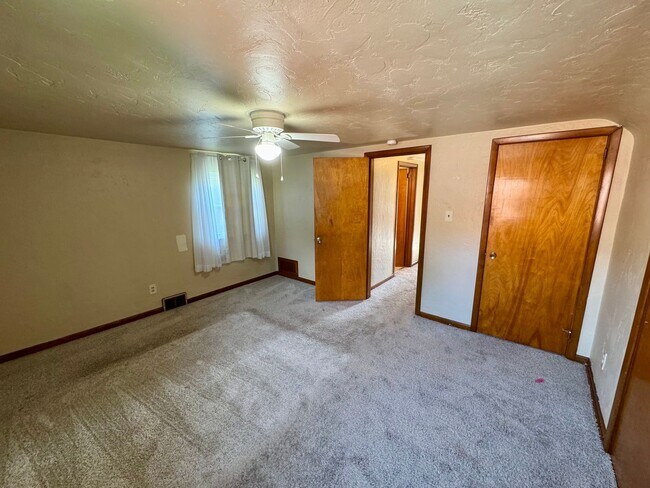 Building Photo - 1076 Thornwood Dr