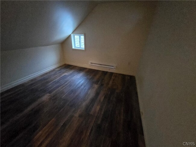 Building Photo - 804 E Division St