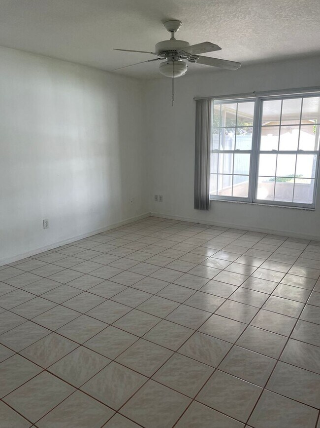 Building Photo - 12788 Majorama Dr
