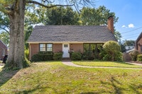 Building Photo - 810 Beechwood Rd