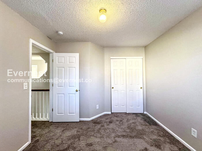 Building Photo - 4079 Perth St