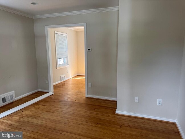 Building Photo - 2607 Farmington Dr