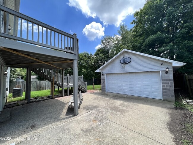 Building Photo - 3700 Hillcross Dr