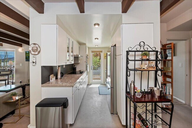 Building Photo - 54925 Avenida Ramirez