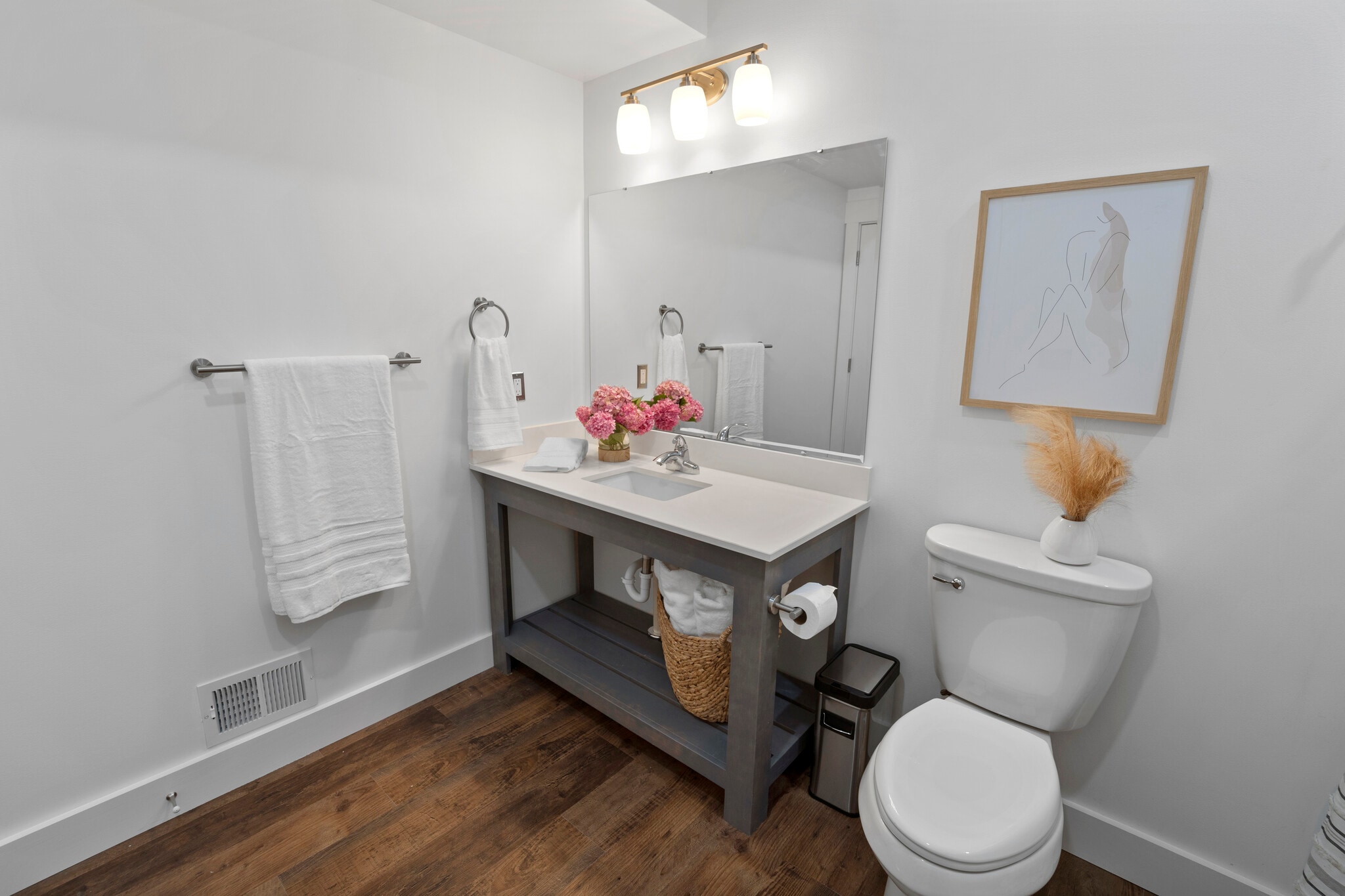 Bathroom - Pics are of a model. Actual unit may vary slightly. - 133 W Main St