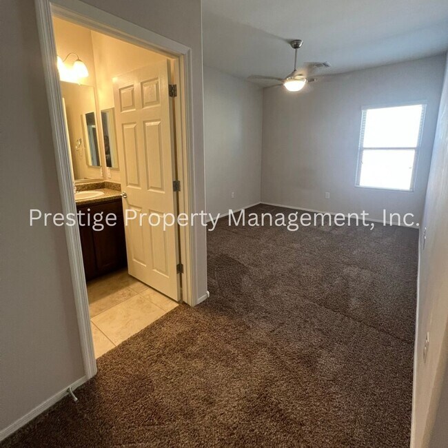 Building Photo - 3BD+Den/3BA Marana Home With Wonderful Community Amenities!